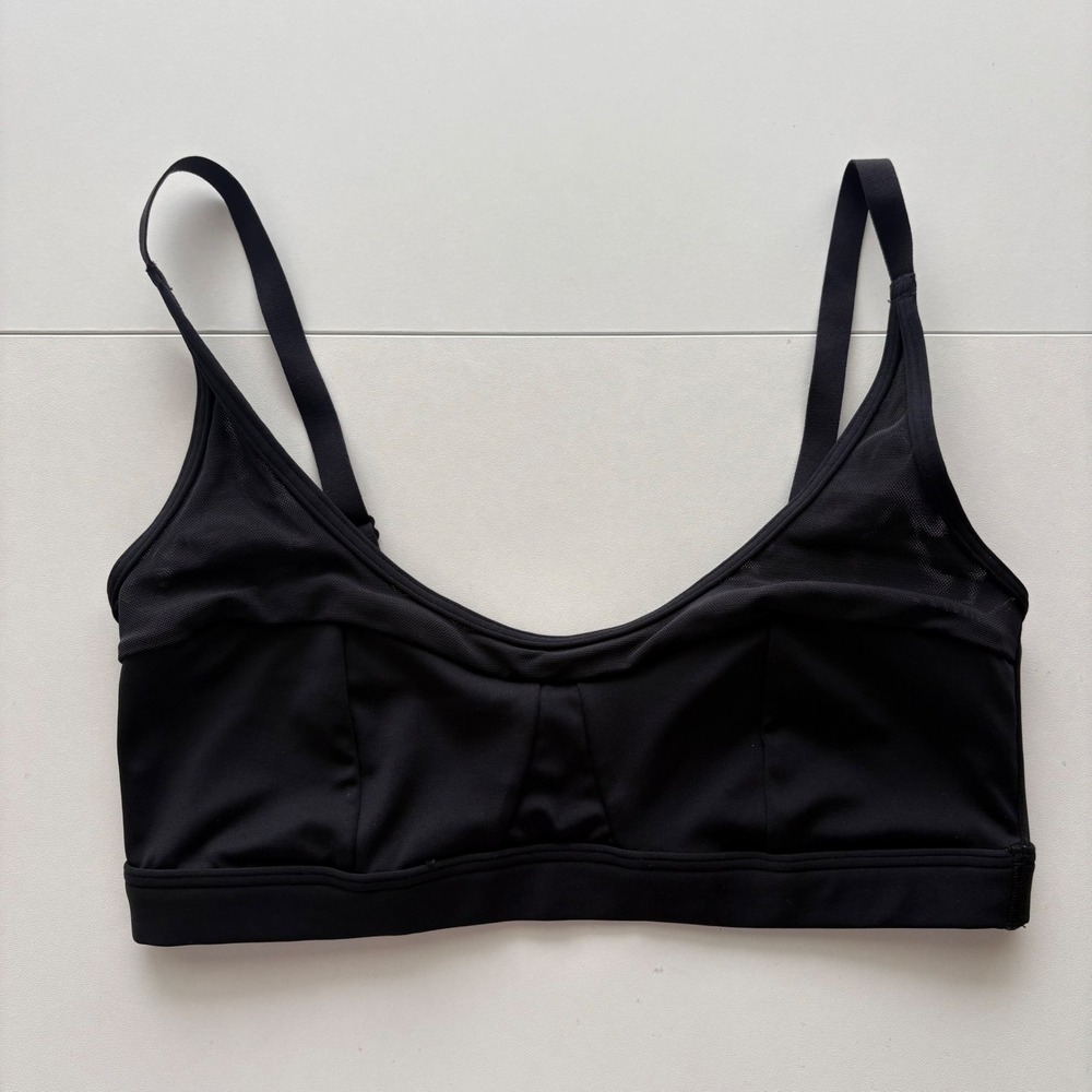 Gymshark Womens Black Mesh Panel Sports Bra Adjustable Straps‎ Logo Low Impact